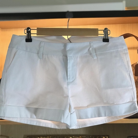 Diva White Shorts - Picture 2 of 3